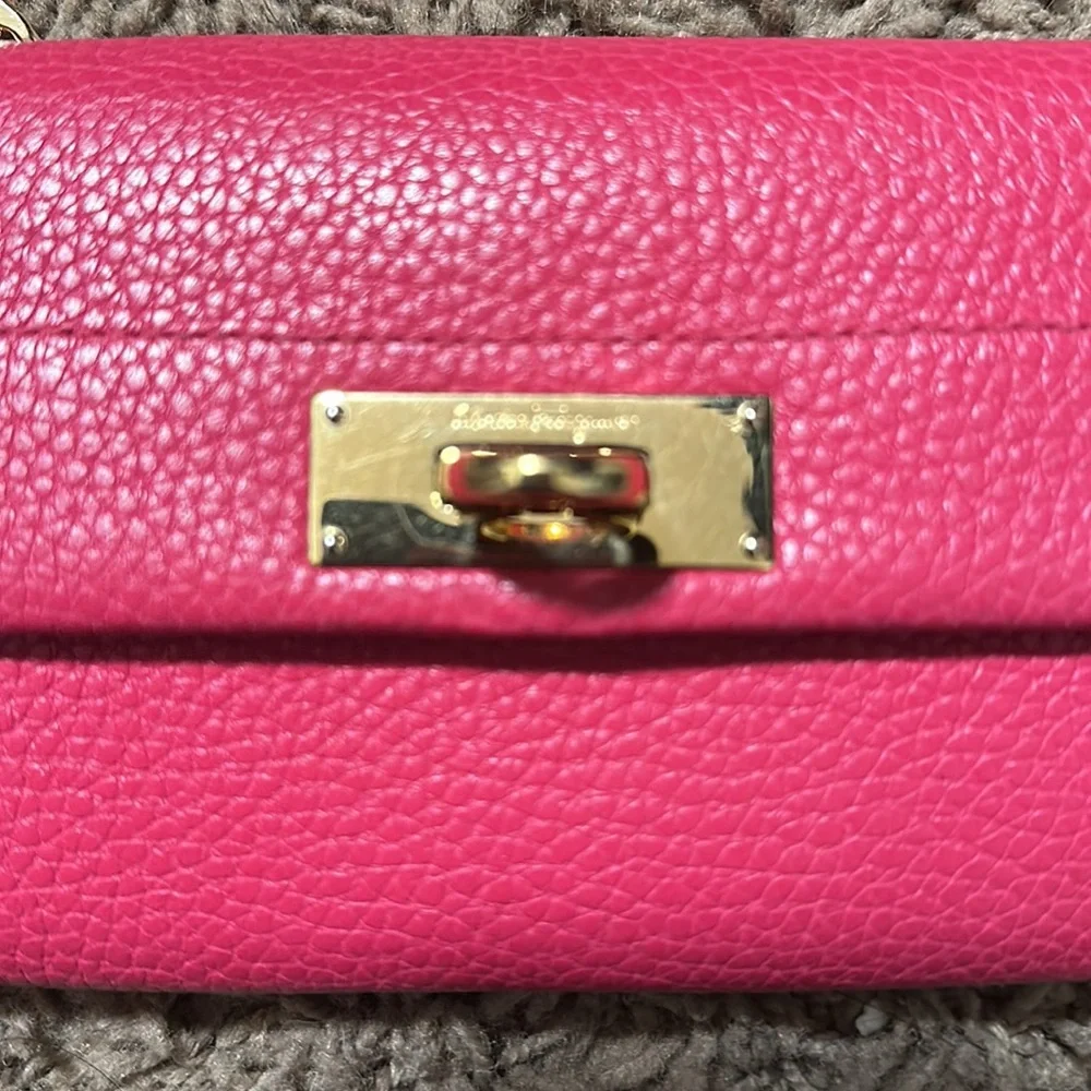 Authentic Salvatore Ferragamo Wallet - Picture 4 of 8